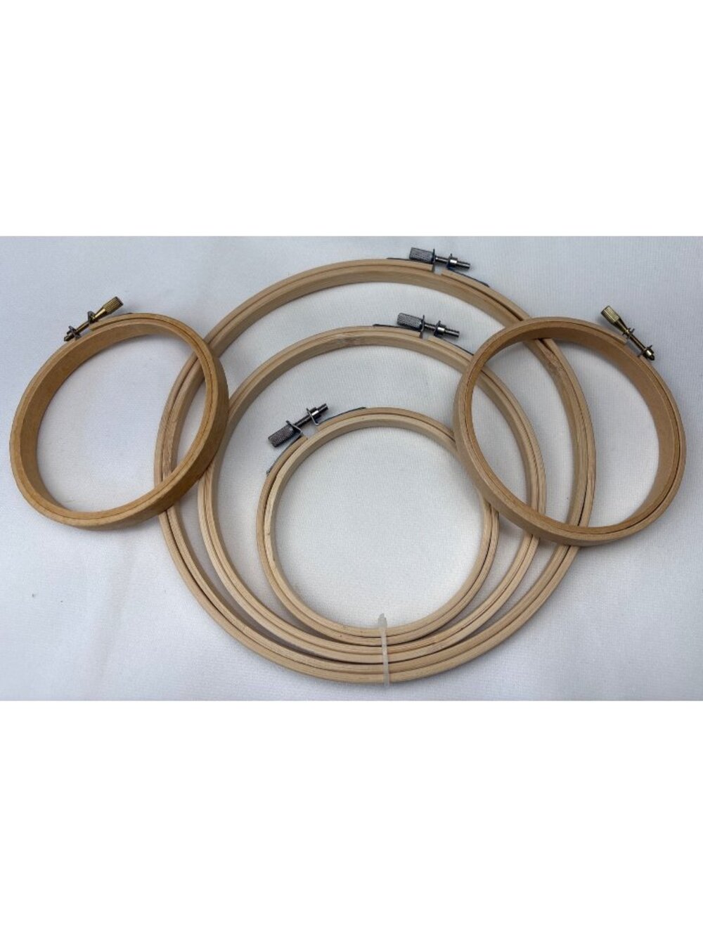 Bamboo Embroidery Hoops Adjustable Cross-Stitch Frames 4"-7" Set Durable Rings